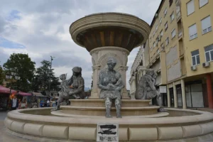 Fountain_„Olympia_-_Mother_of_Alexander_III_of_Macedonia“-1 Webp